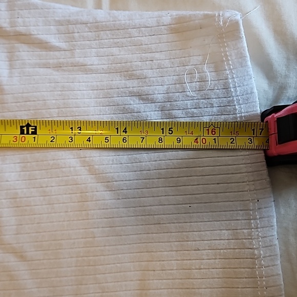 🩴 White Cropped Tshirt Size M - Picture 4 of 5